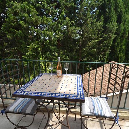 Appartement Tarascon Exteriör bild