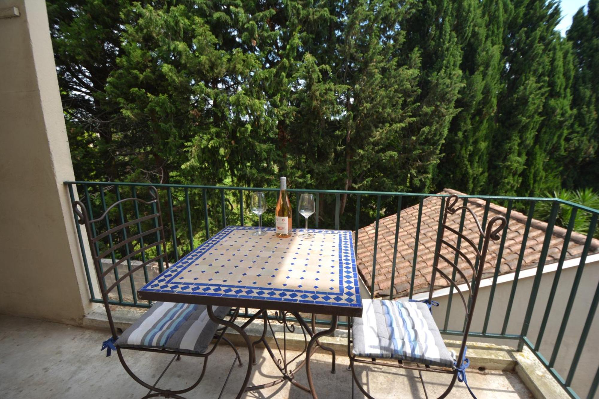 Appartement Tarascon Exteriör bild