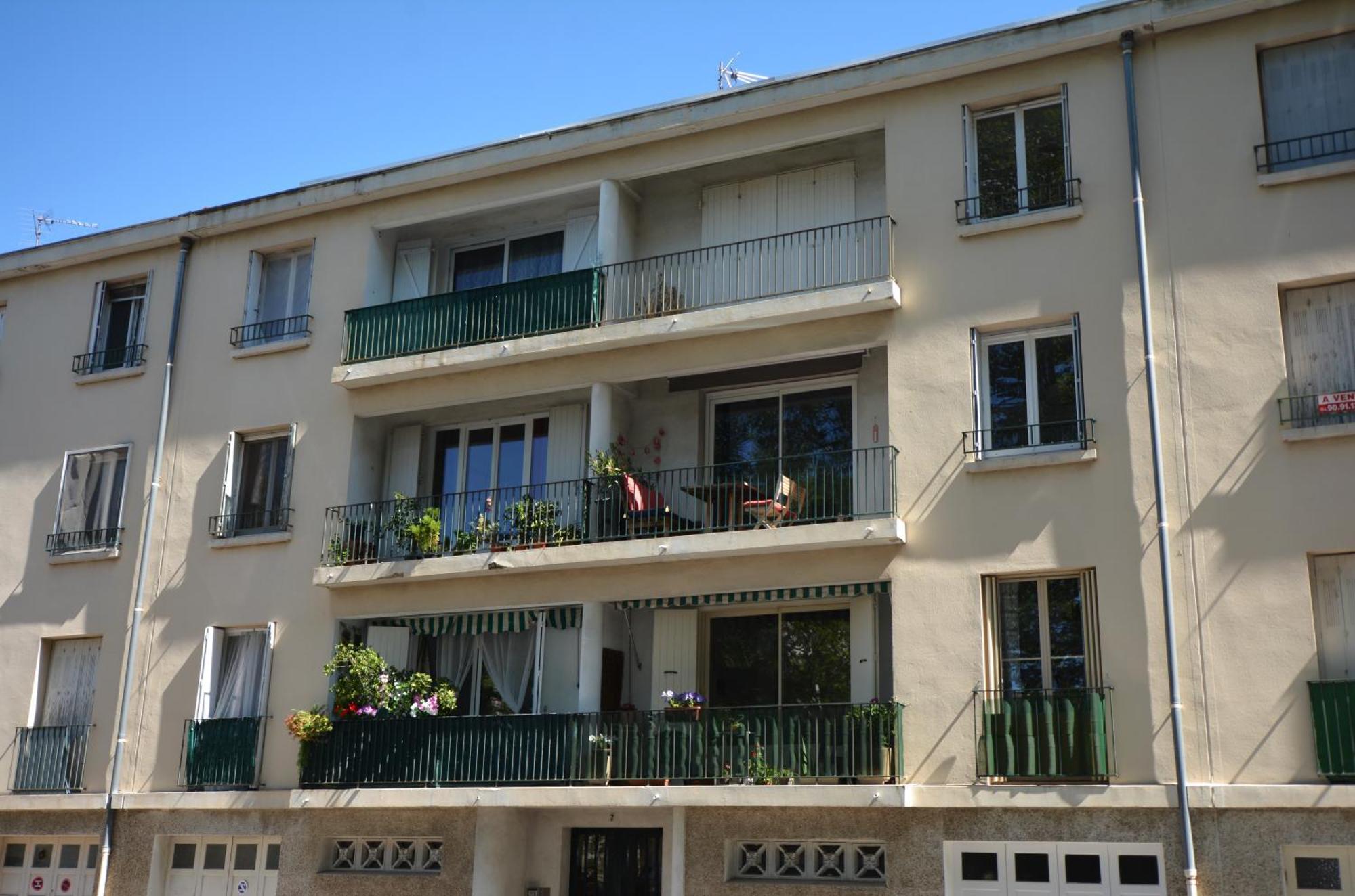 Appartement Tarascon Exteriör bild